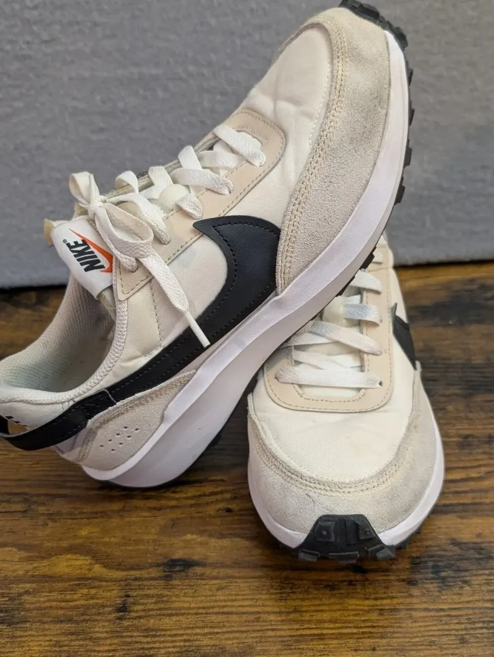 Nike Shoes Women's 8 Cream Black Waffle Debut Sail Black Trainers Sneakers